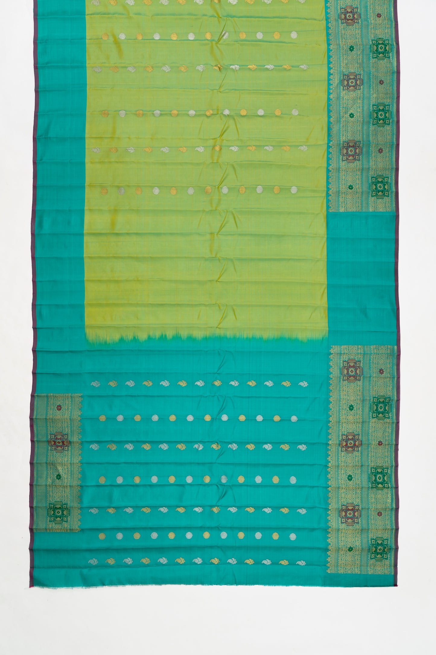 Classic Green Gadwal Pattu Silk Saree