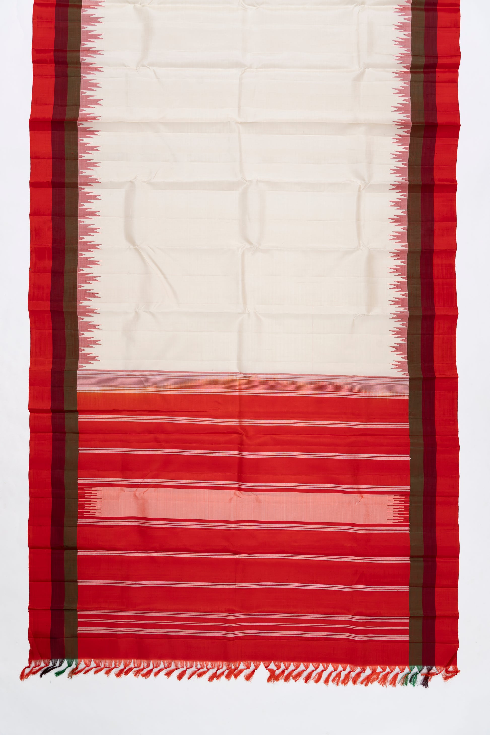 White & Red Plain Arani Pattu Silk Saree